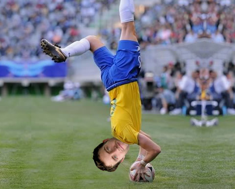Hannigan Daley Handstand
